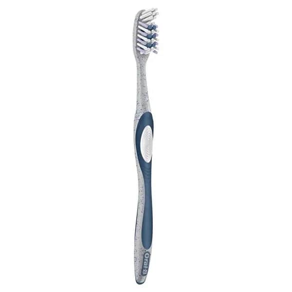 Oral-B فرشاة أسنان أورال-بي برو إكسبيرت الصديقة للبيئة لتنظيف إضافي، عبوة واحدة