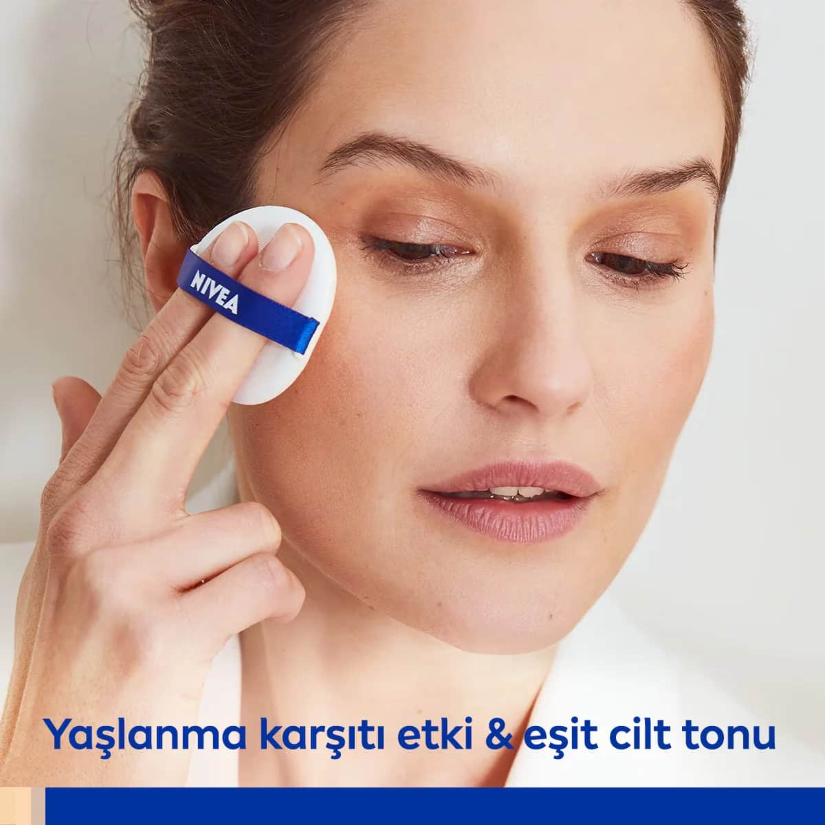NIVEA كريم نيفيا سيلولار إكسبيرت فينيش 3 في 1 للعناية بالوجه، لون فاتح، 01، 15 مل