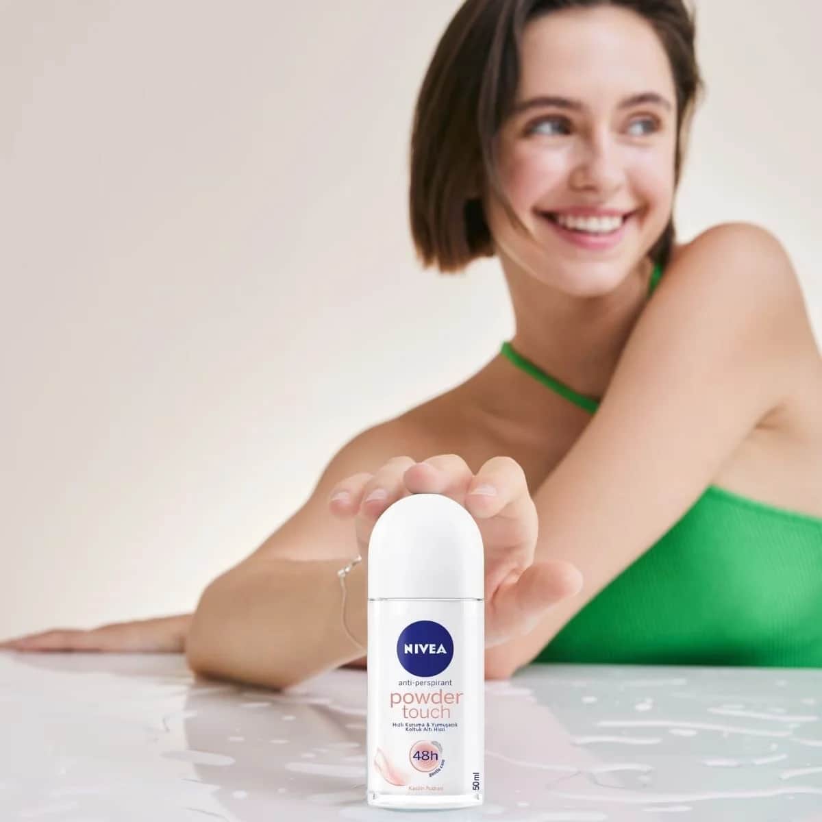 NIVEA نيفيا باودر تاتش للنساء رول اون 50 مل