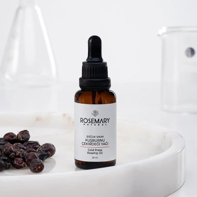 Rosemary Natural زيت بذور ثمر الورد الطبيعي المعصور على البارد من إكليل الجبل 30 مل