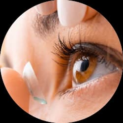 عدسات لاصقة تجميلية