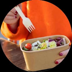 أدوات مائدة للاستخدام الواحد