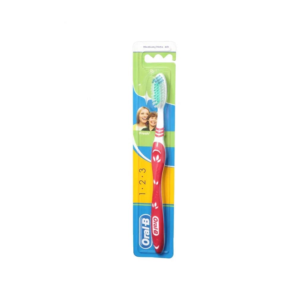 Oral-B فرشاة اسنان 123 اليدوية متوسطة من اورال بي