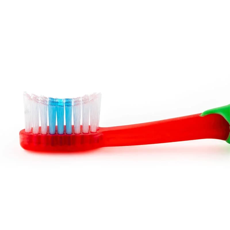 Pierre Fabre Oral Care فرشاة أسنان إلجيديوم مونستر للعناية بالفم من بيير فابر للأطفال من عمر سنتين إلى ست سنوات