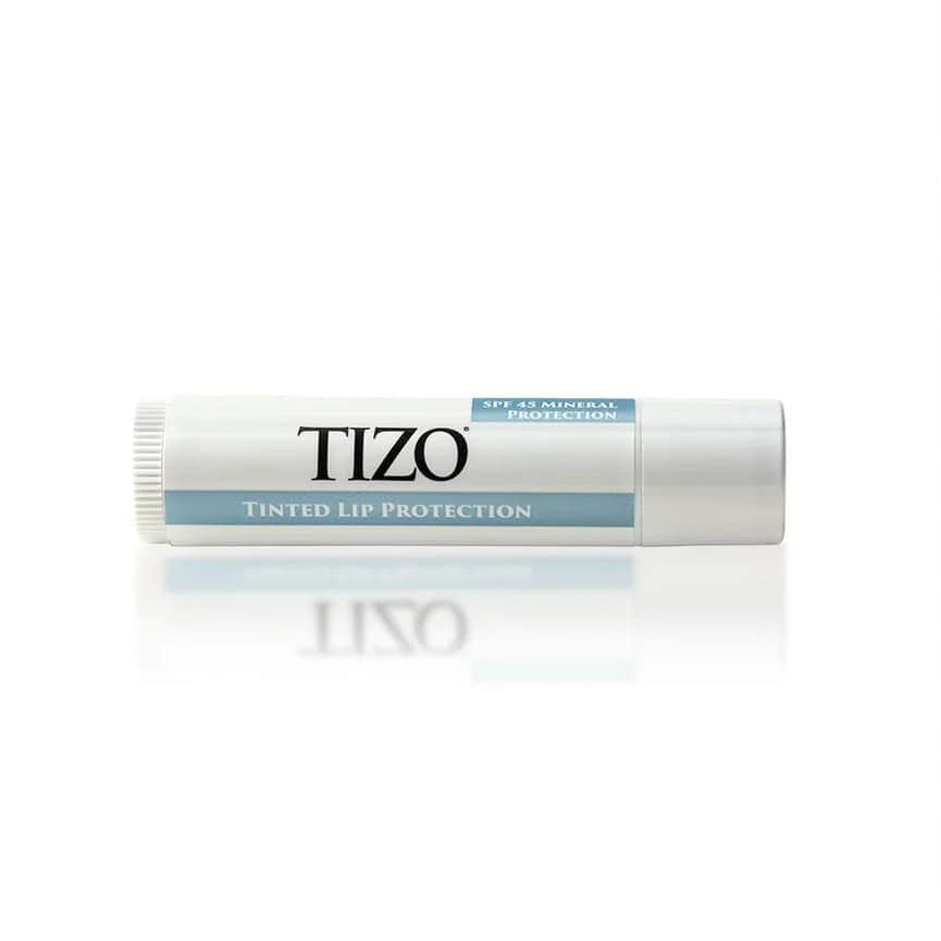 حماية شفاه ملونة مع SPF 45 من تيزو Tizo