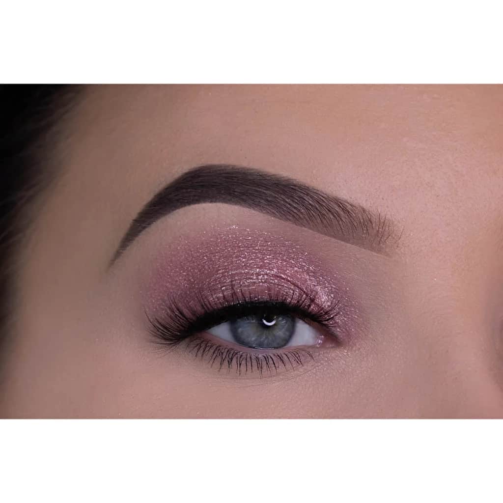 TheBalm ظلال العيون السائلة من ذا بالم لون وردي