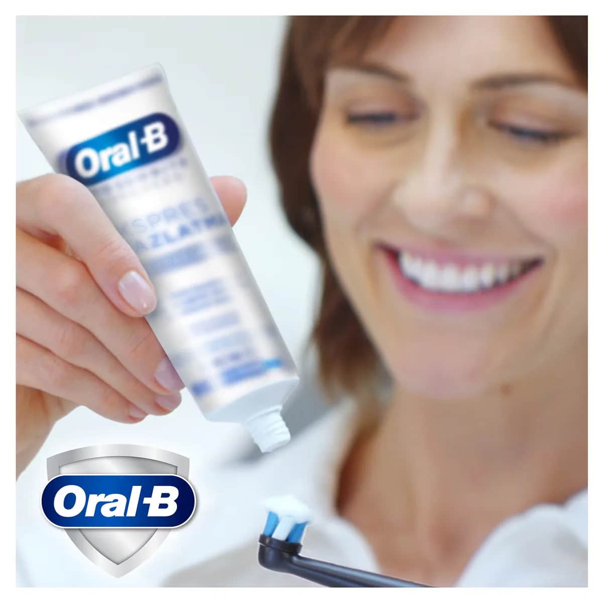Oral-B معجون أسنان أورال-بي برو 3 دي وايت المتقدم لتبييض الأسنان وإشراقة منعشة 75 مل