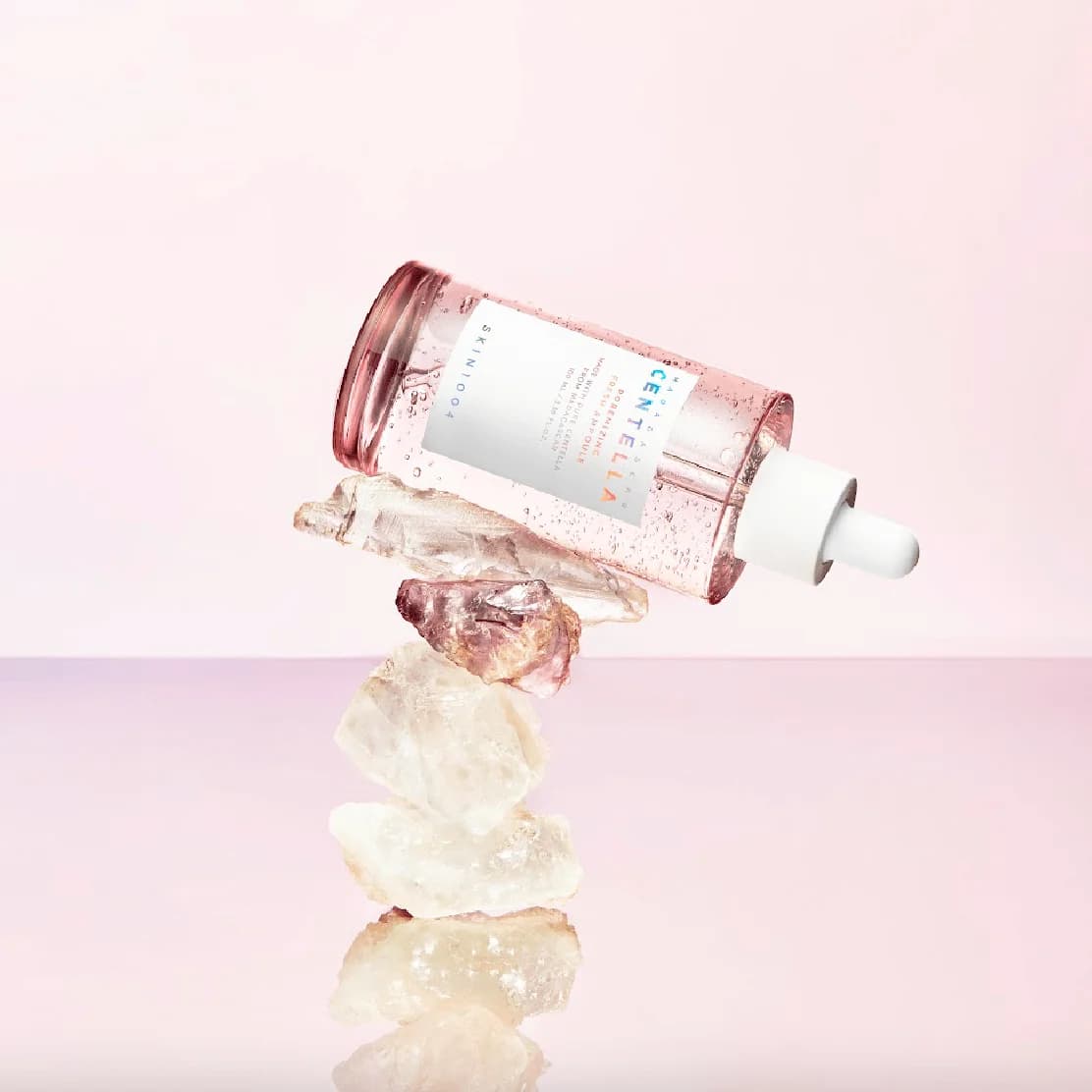 Skin 1004 أمبولة مدغشقر المنعش لتضييق المسام بعشبة السينتيلا من سكين 1004 100 مل
