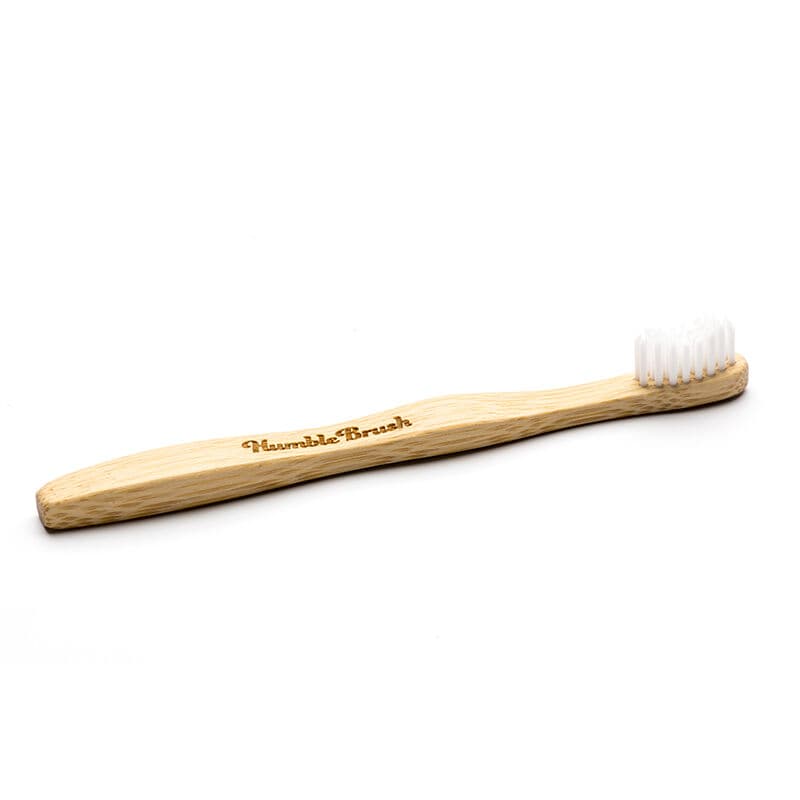 Humble Brush فرشاة أسنان همبل براش الطبيعية الناعمة للأطفال بيضاء