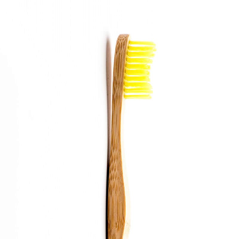 Humble Brush فرشاة أسنان همبل براش الطبيعية الناعمة للبالغين صفراء
