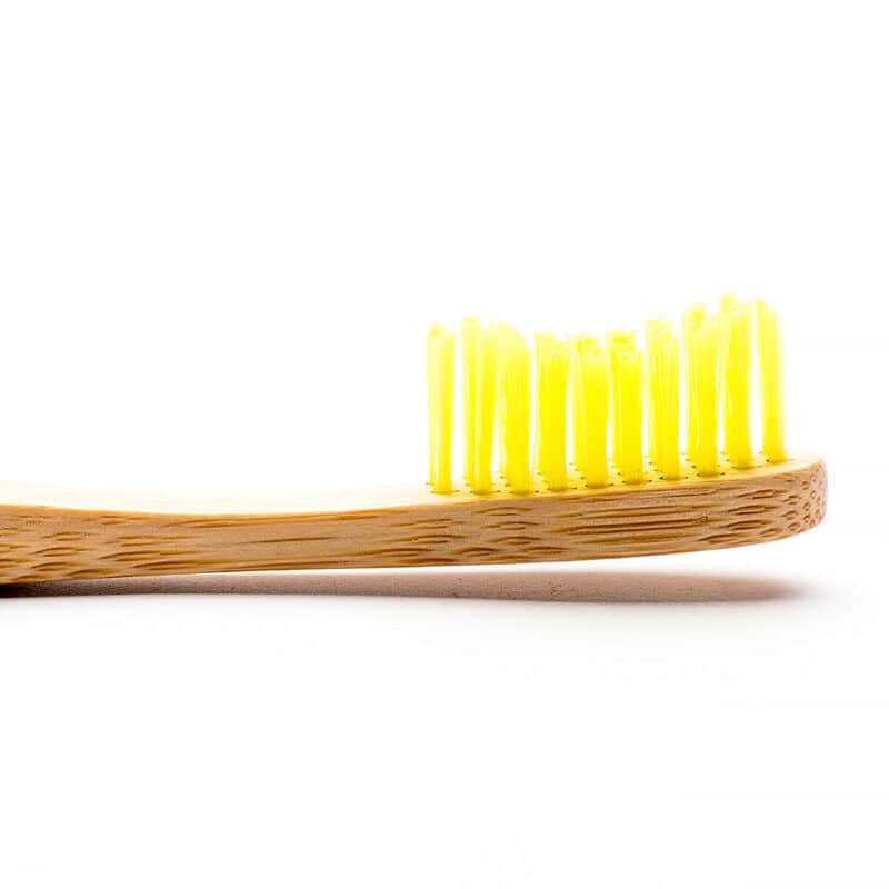 Humble Brush فرشاة أسنان همبل براش الطبيعية الناعمة للبالغين صفراء