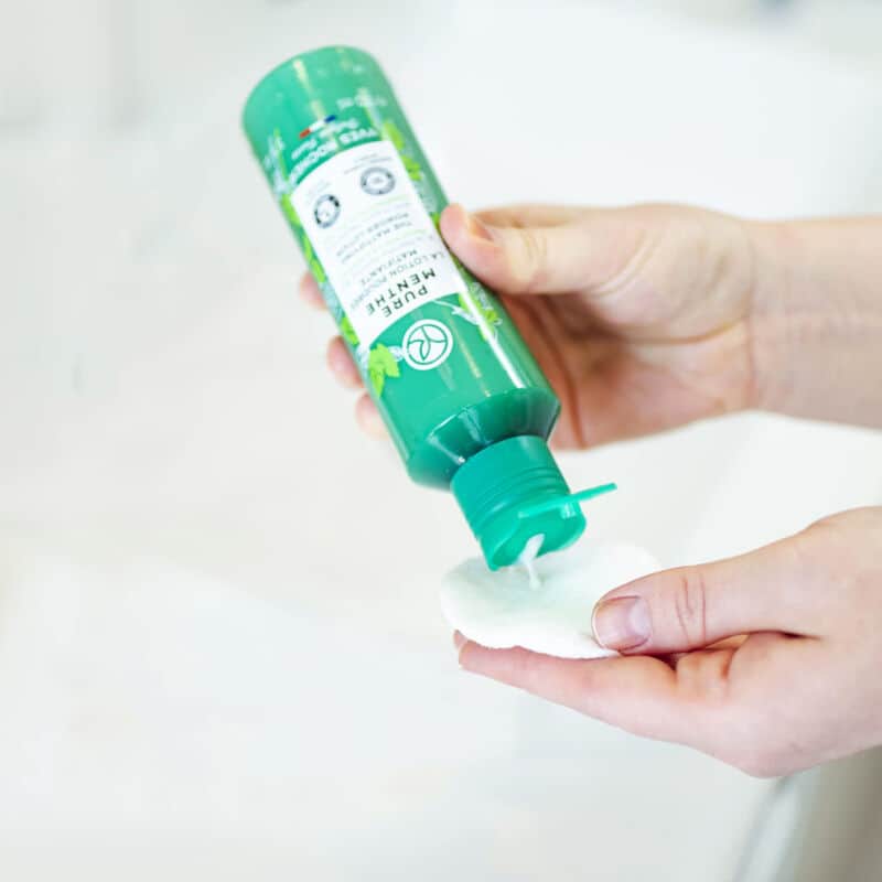 Yves Rocher بودرة تونيك مطفية برائحة النعناع النقي من إيف روشيه، 150 مل
